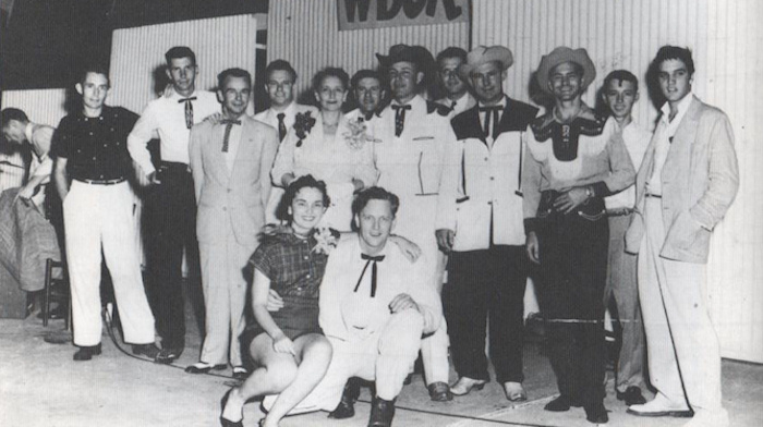 01.09.1955 - ganz rechts Elvis