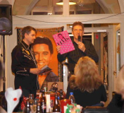 Mike &amp; Claus beim Julklapp